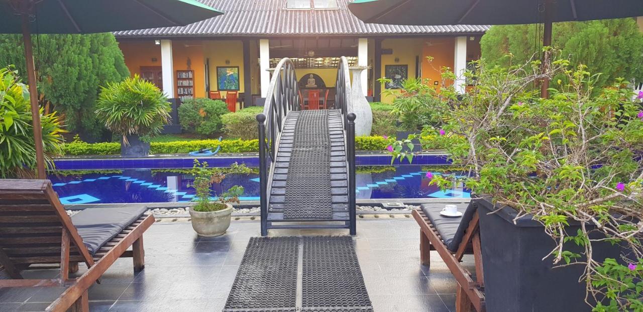 Flower Garden Lake Resort Tissamaharama Esterno foto
