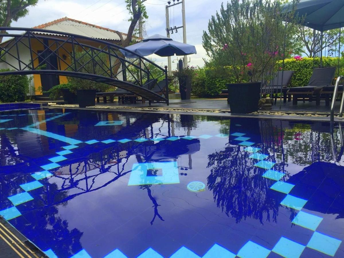 Flower Garden Lake Resort Tissamaharama Esterno foto