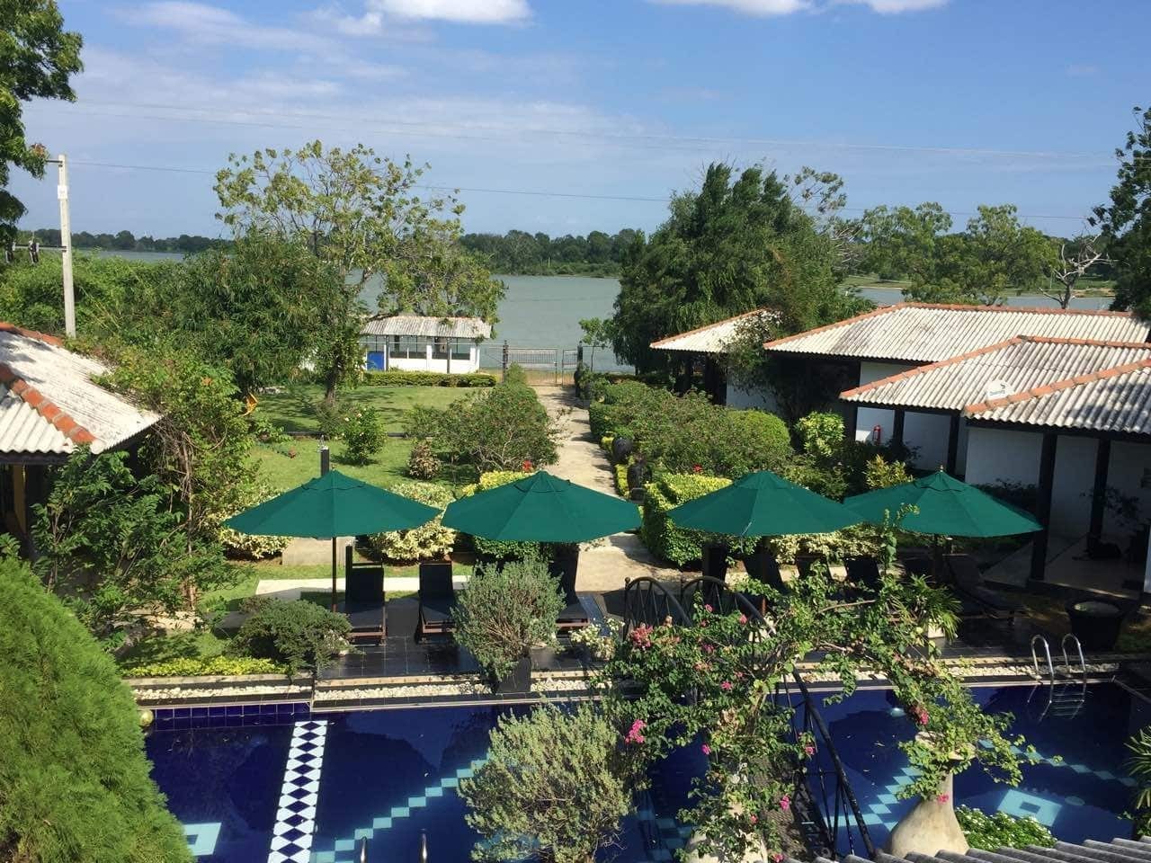 Flower Garden Lake Resort Tissamaharama Esterno foto