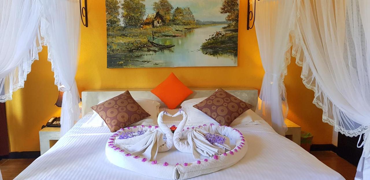 Flower Garden Lake Resort Tissamaharama Esterno foto